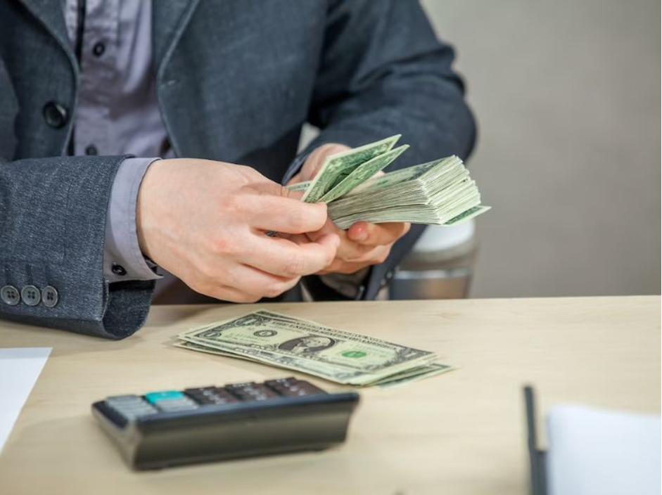 Đang trả góp có vay thêm tiền mặt được không